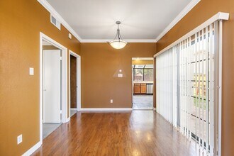 602 Mission Cir in Irving, TX - Foto de edificio - Building Photo
