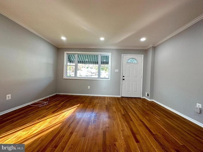 property at 4116 Duke St