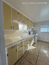 810 S Court St in Visalia, CA - Building Photo - Building Photo