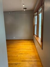 1419 W Sunnyside Ave in Chicago, IL - Building Photo - Building Photo
