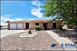 4504 R J Lunn Ct in El Paso, TX - Building Photo