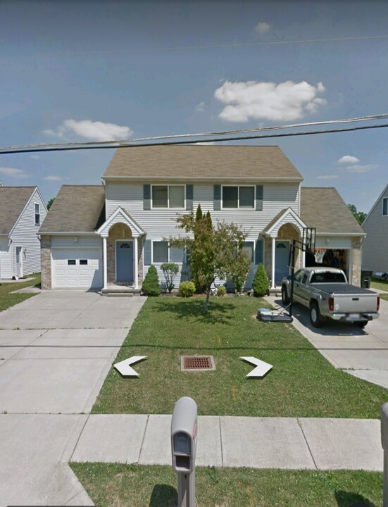 44 Sunset Rd N, Unit 44 in Ontario, OH - Foto de edificio