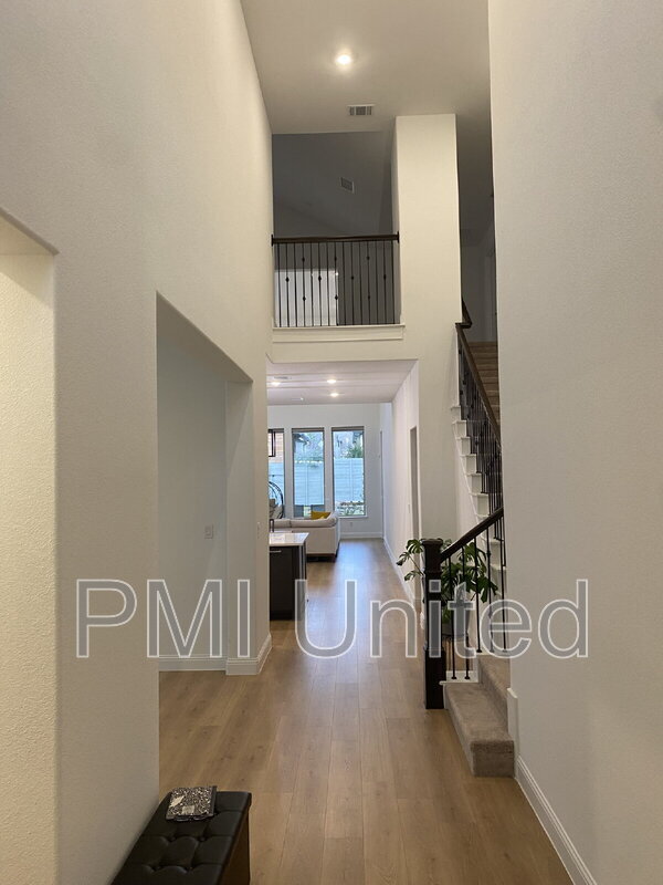 1111 18th St in Lantana, TX - Building Photo - Building Photo