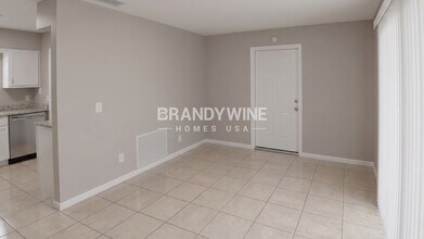1024 Hallwood Loop in Brandon, FL - Building Photo - Building Photo