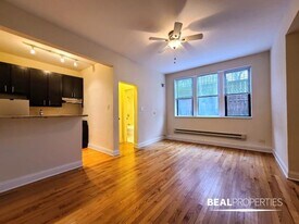4614 N Paulina St in Chicago, IL - Building Photo