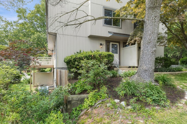 property at 48 Eastford Ct