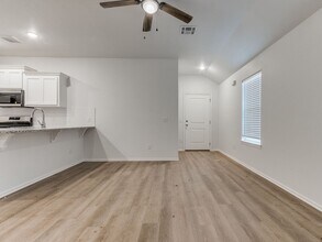 11604 Mackenzie Wy in Piedmont, OK - Building Photo - Building Photo