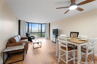 5070 Likini St in Honolulu, HI - Building Photo - Building Photo