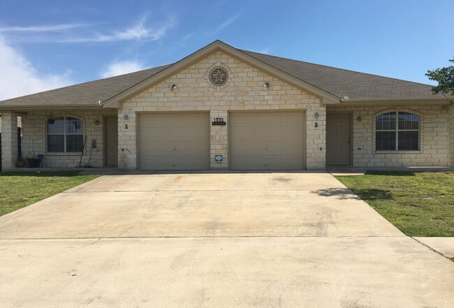 1301 Powder River Dr