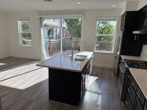 905 Prospect Ave in Santa Rosa, CA - Building Photo - Building Photo