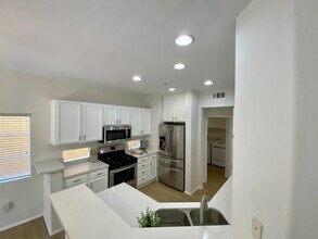 39719 Princeton Way, Unit A in Murrieta, CA - Foto de edificio - Building Photo