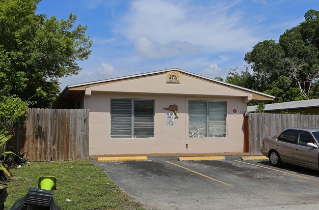 1337 NE 5th Ter in Fort Lauderdale, FL - Building Photo - Building Photo