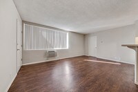 Building Photo - Country Club Apartments in Los Angeles, California