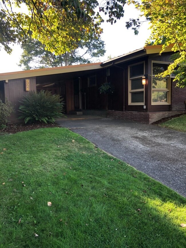 property at 924 NW 30th St