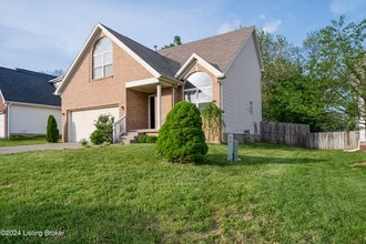 4405 MacKenzie Pl in Louisville, KY - Building Photo - Building Photo