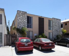 4537 Cherokee Ave in San Diego, CA - Building Photo - Building Photo