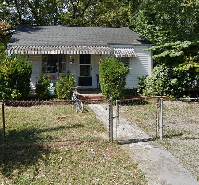 property at 801 N Morris St