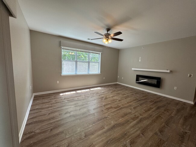 900 Southmoor Dr in Virginia Beach, VA - Building Photo - Building Photo