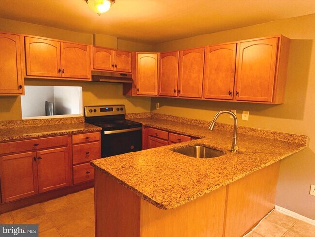9021 Early April Way in Columbia, MD - Building Photo - Building Photo