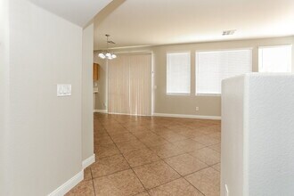 5412 Whisper Bluff St in North Las Vegas, NV - Building Photo - Building Photo