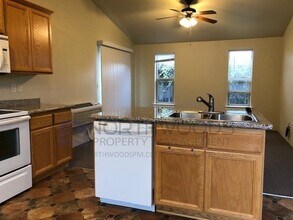 283 Mac Ct in Central Point, OR - Building Photo - Building Photo