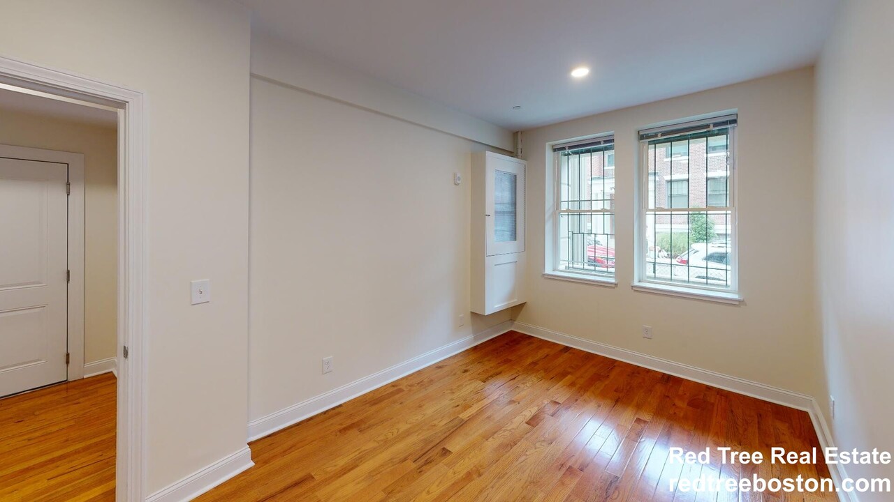 123 Sutherland Rd, Unit 1 in Boston, MA - Building Photo