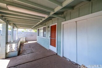 1028 Hooli Pl in Pearl City, HI - Foto de edificio - Building Photo