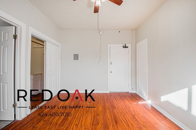 1243 S Mariposa Ave, Unit 26 in Los Angeles, CA - Foto de edificio - Building Photo