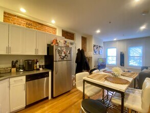 24 Brainerd Rd, Unit 3 in Boston, MA - Building Photo - Building Photo