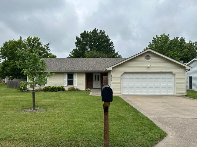 3705 Sierra Madre in Columbia, MO - Foto de edificio - Building Photo