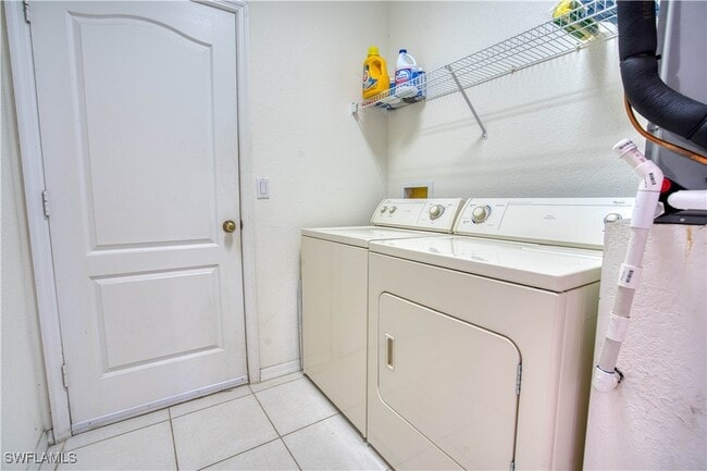 9371 Lake Abby Ln
