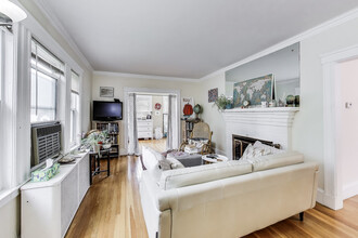 129 Oxford Rd, Unit 2 in Newton, MA - Building Photo - Building Photo