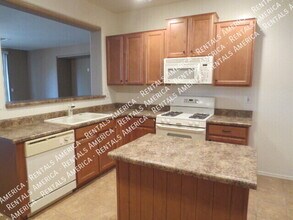 19407 E Canary Way in Queen Creek, AZ - Building Photo - Building Photo