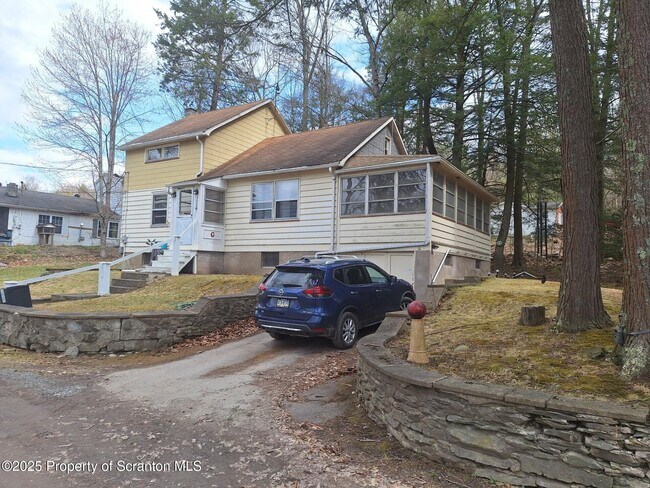 114 Hillbilly Village in Tunkhannock, PA - Building Photo - Building Photo