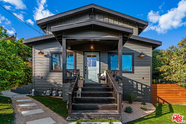 2217 Scott Ave in Los Angeles, CA - Building Photo - Building Photo