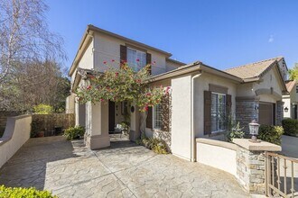 25425 Shelley Pl in Stevenson Ranch, CA - Foto de edificio - Building Photo