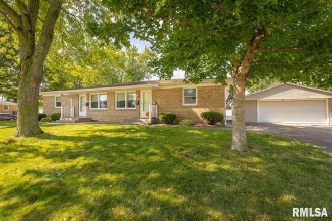 property at 3161 5th St