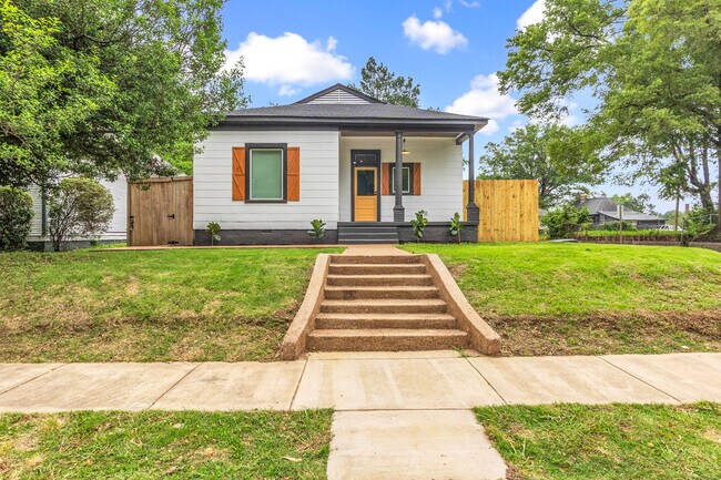 property at 1721 Nelson Ave
