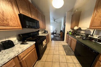 1715 Arlington St in Philadelphia, PA - Building Photo - Building Photo