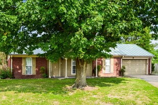 7390 Paddock Cove in Southaven, MS - Building Photo
