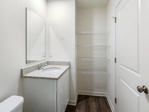 115 Tiger Lily Ln in Defuniak Springs, FL - Foto de edificio - Building Photo