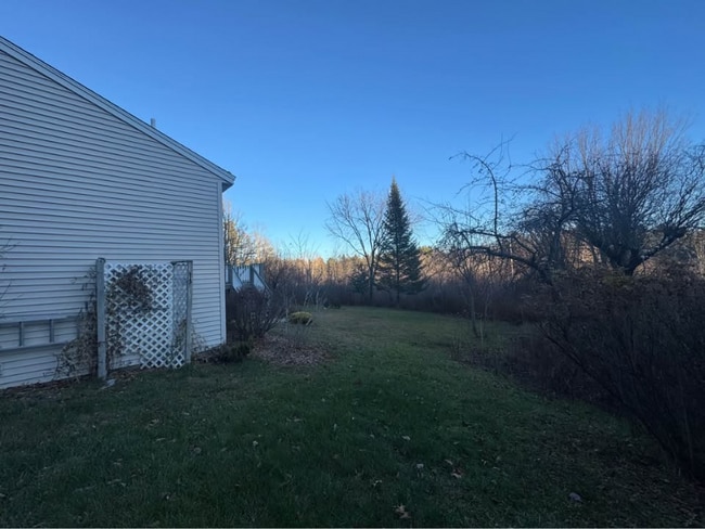 129 Lawrence Rd in Gray, ME - Building Photo - Building Photo