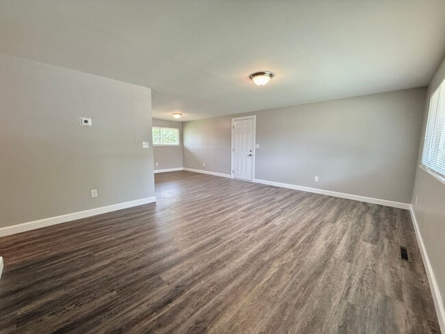 4426 Lesher Dr in Dayton, OH - Foto de edificio - Building Photo