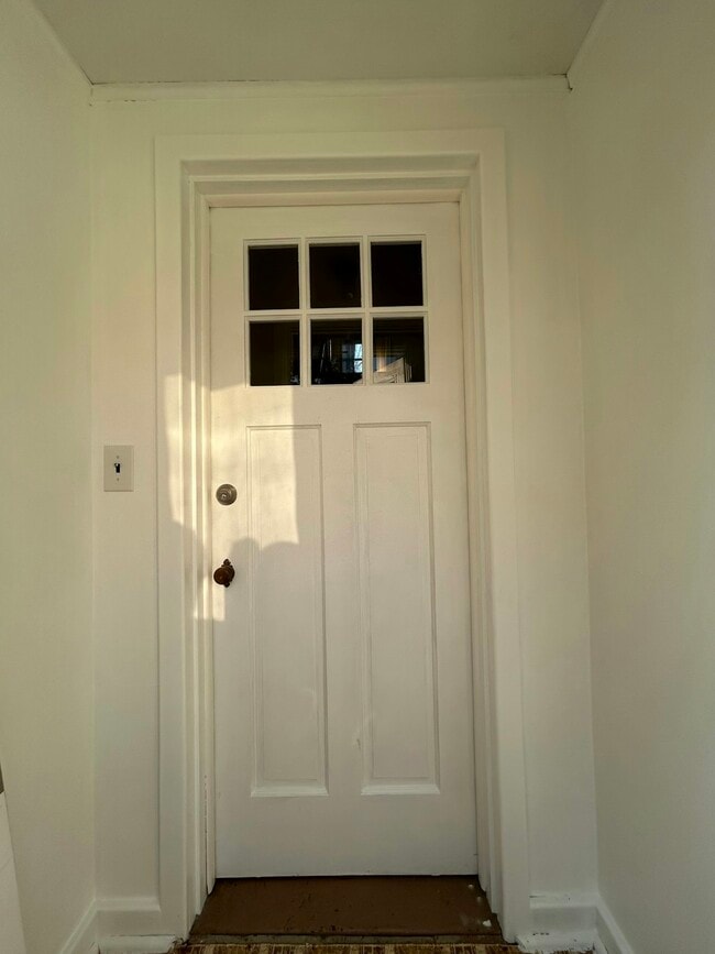 213 Garden City Dr in Mattydale, NY - Building Photo - Building Photo