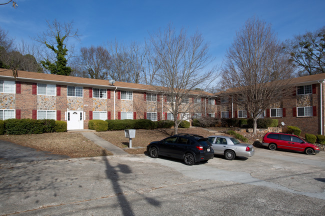 641 Powder Springs St SE in Smyrna, GA - Foto de edificio - Building Photo