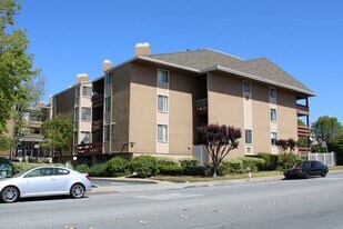 2121 Vale Rd in San Pablo, CA - Building Photo
