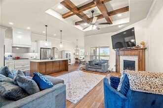 2253 N Payton Ct in Mustang, OK - Building Photo - Building Photo