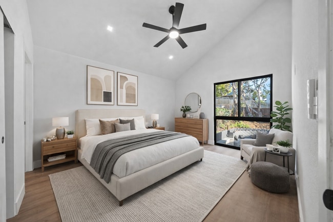 2029 Del Mar Heights Rd in Del Mar, CA - Foto de edificio - Building Photo