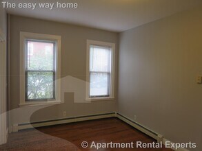 564 Putnam Ave in Cambridge, MA - Building Photo - Building Photo