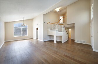 10205 Single Oak Dr in Bakersfield, CA - Building Photo - Building Photo